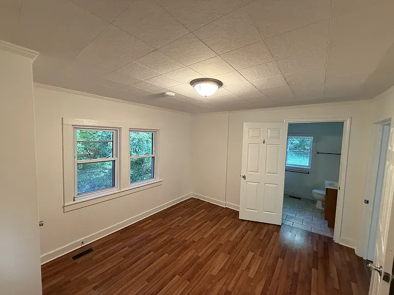 1000 Woodard Perry Rd — Photo 11