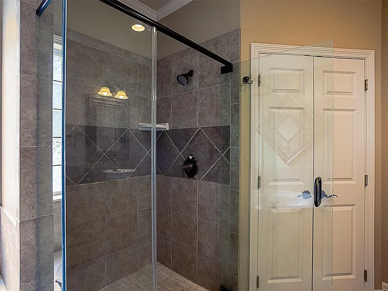 289 Broadmoor Dr — Photo 29