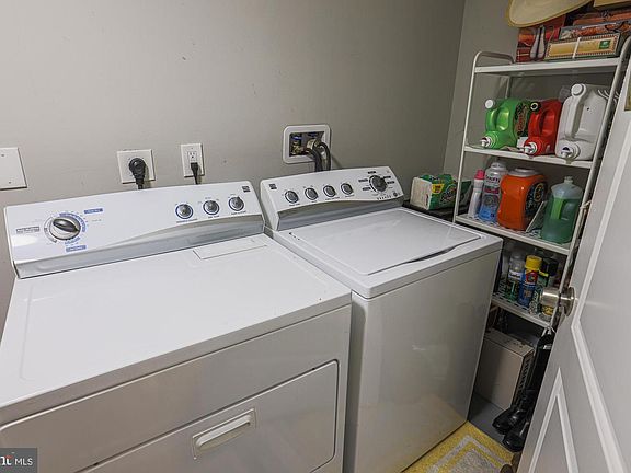 5th image of 311 E Cherry Hill Rd
