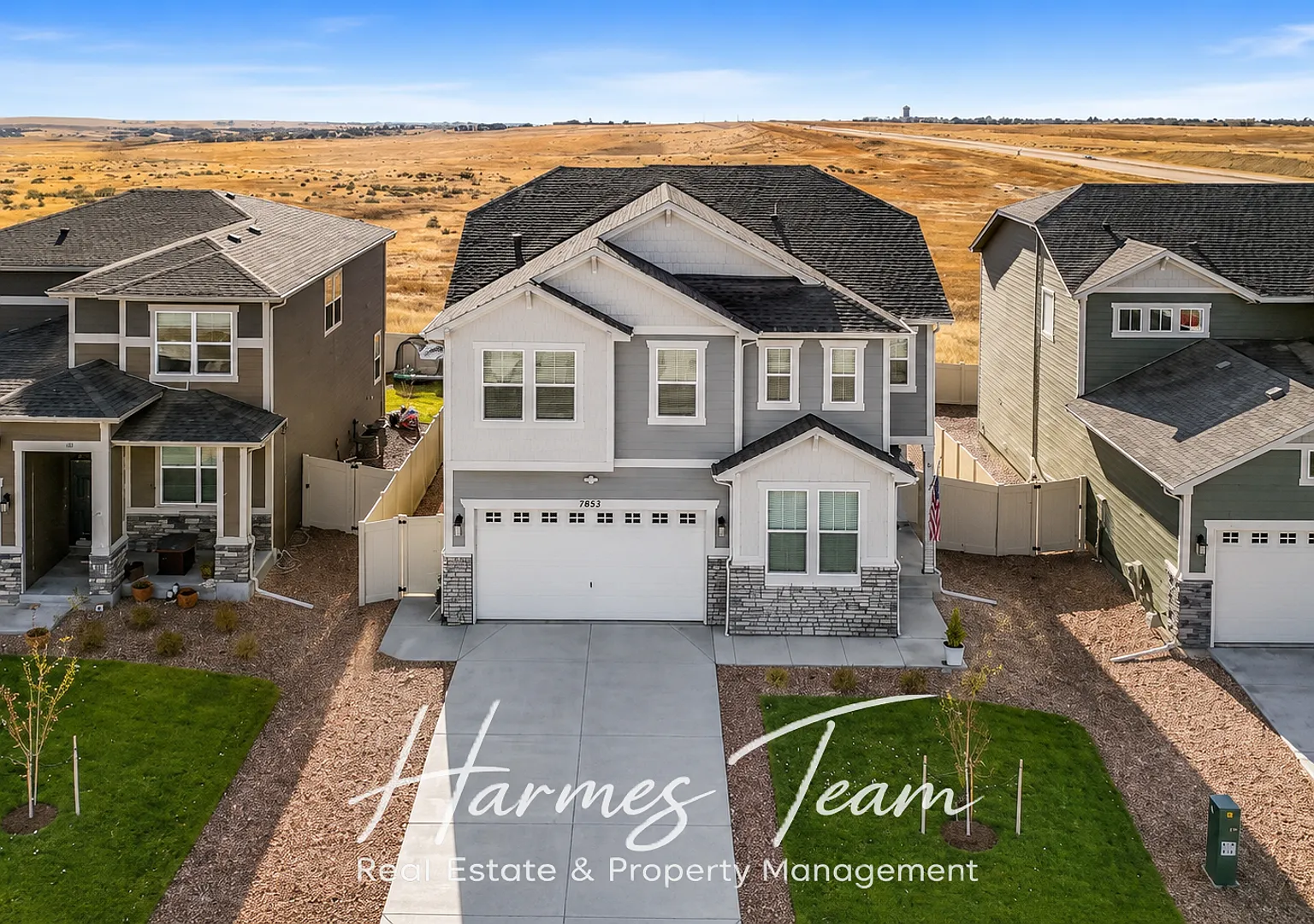 Beautiful 5 Bedroom Home in the Trails of Aspen Ridge — Photo 4