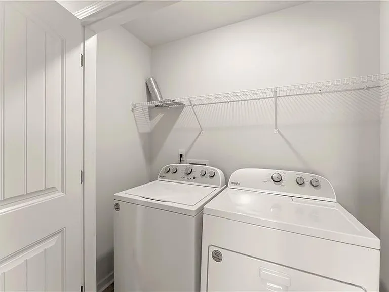 300 Stoneybrook Dr — Photo 25