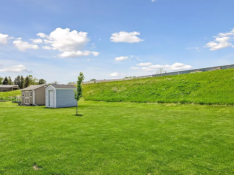 720 Deer Trl — Photo 19