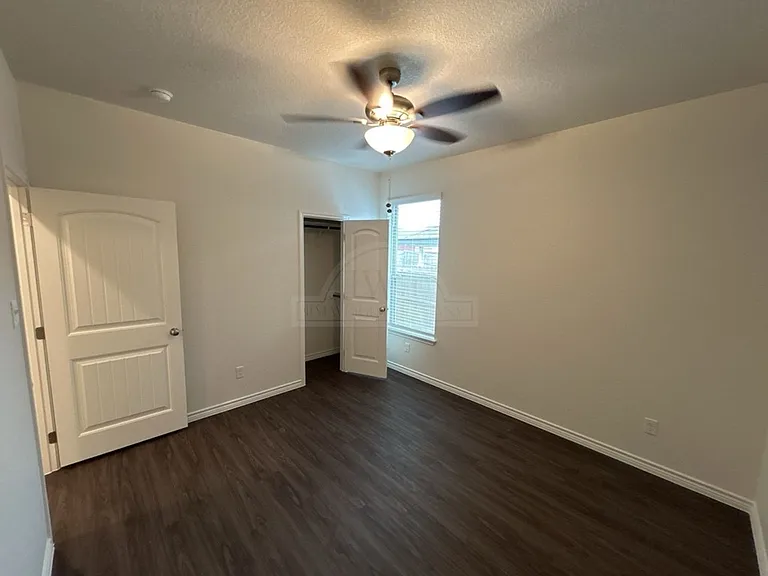 5104 Rose Garden Loop — Photo 11
