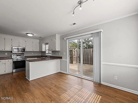 4th image of 4001 Cobblestone Dr APT O-11