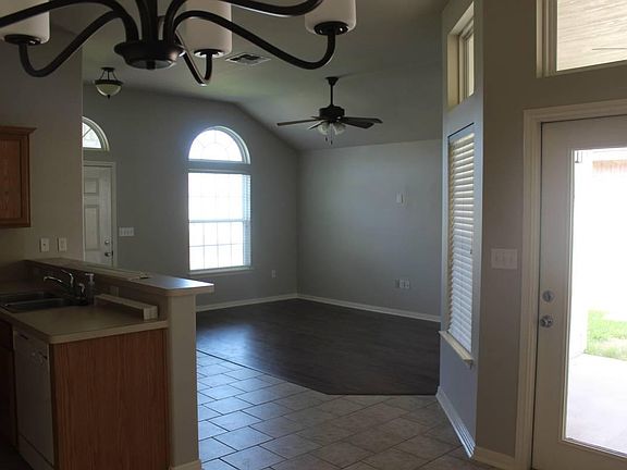 4th image of 123 Carlsbad Dr
