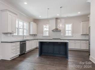 10 Oak St, Belmont, NC 28012