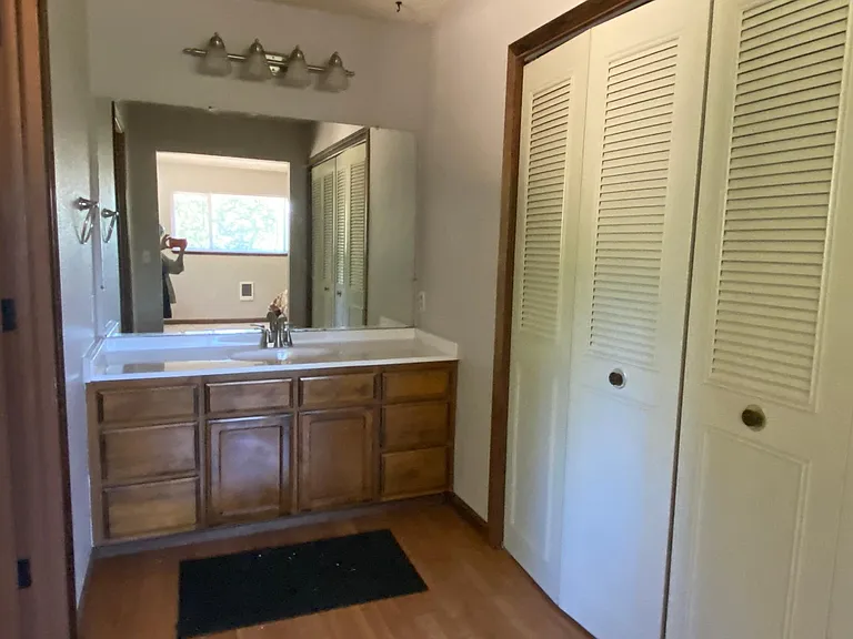 Shasta Way — Photo 18