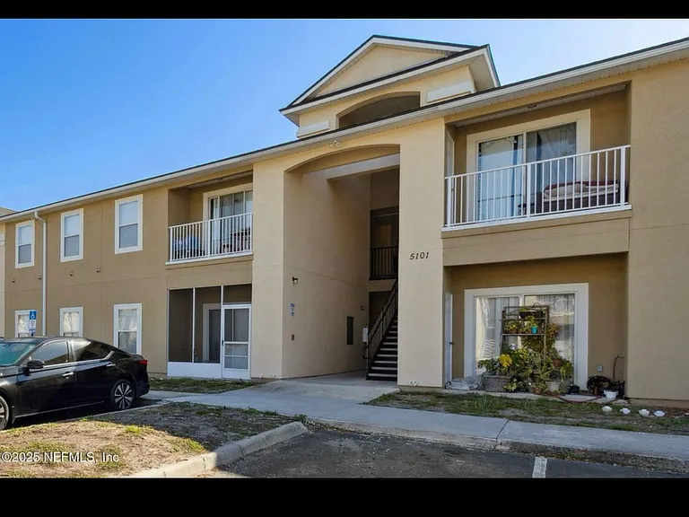5101 Playpen Dr #14 — Photo 1