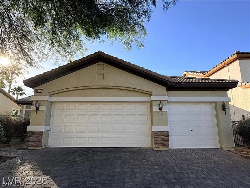 11457 Storici St