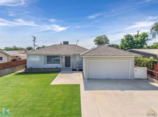 718 Valencia Dr, Bakersfield, CA 93306