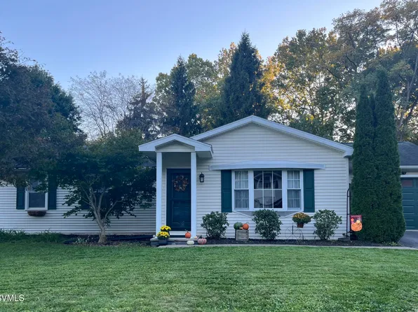 510 Rolling Green Dr, Selinsgrove, PA 17870