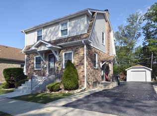 6518 N Riverview Ave, Niles, IL 60714