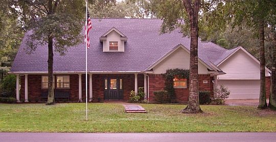 1st image of 1010 Wildwood Dr