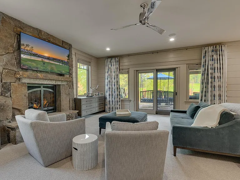 7675 Lahontan Dr — Photo 25