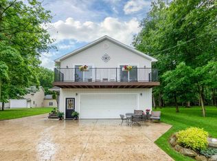 3345 S Memorial Shoreway Dr, Lakeside Marblehead, OH 43440