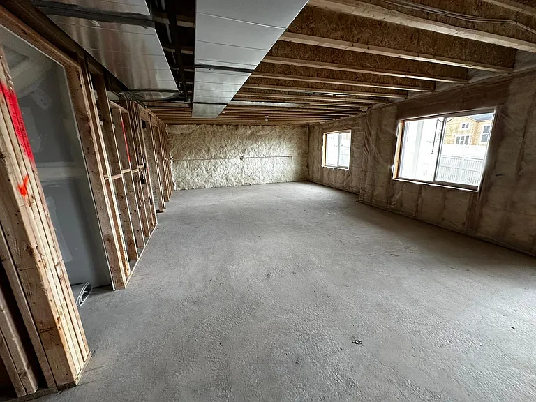 932 N Olson Dr — Photo 11