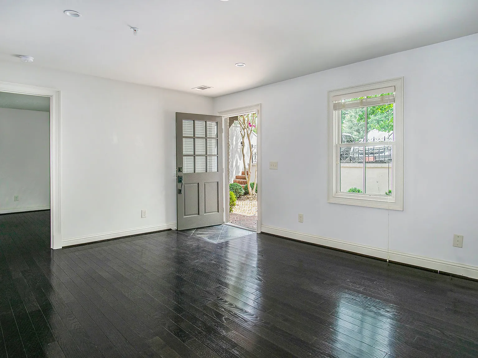 Ivory House — photo 19