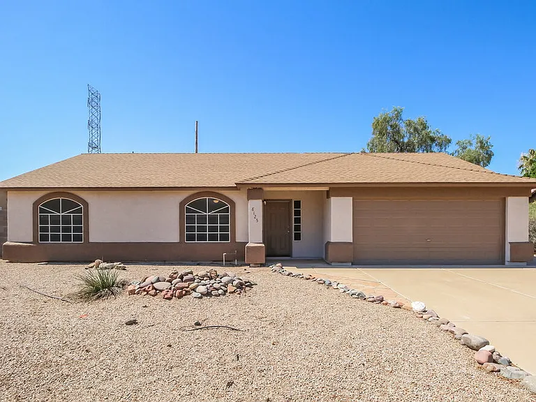 8125 E Ellis St — Photo 1