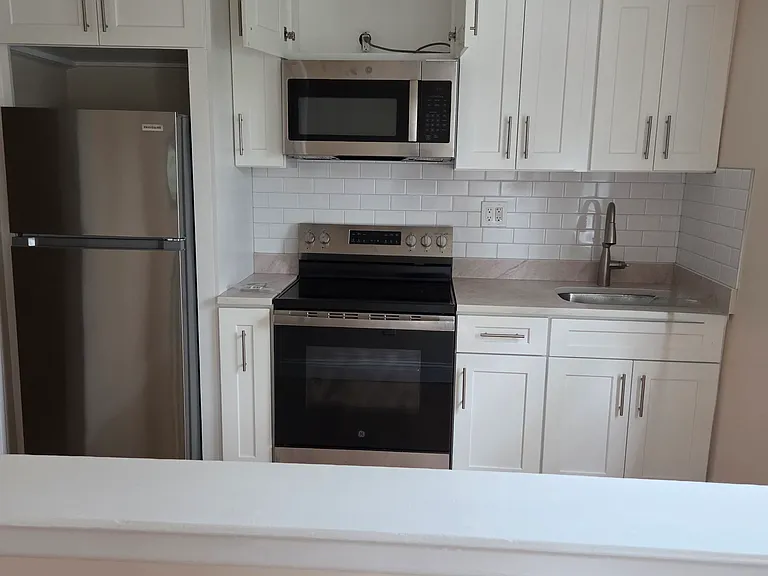 23-17 Corporal Kennedy St #1 — Photo 3