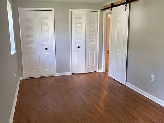 4th image of 5649 Smallwood Ct