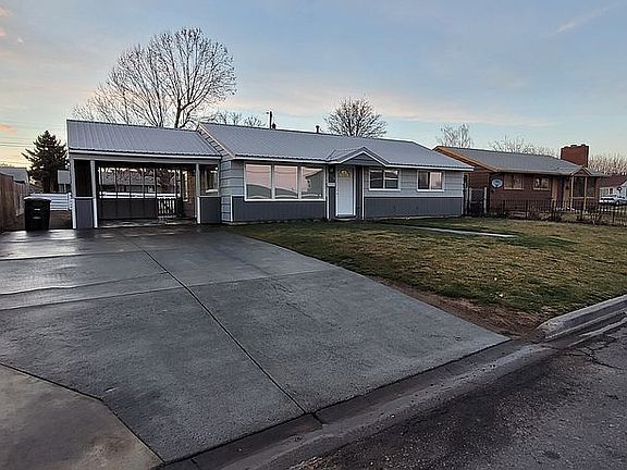 2nd image of 2110 W Lakeside Dr