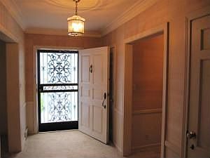 5th image of 3021 Douglas St