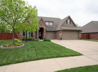 14304 E 102nd Ct N, Owasso, OK 74055