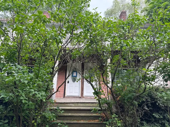 46-48 Bowling Ln, Bradford, RI 02808