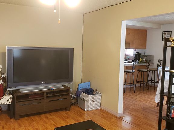 3rd image of 3635 S Morganfield Ave