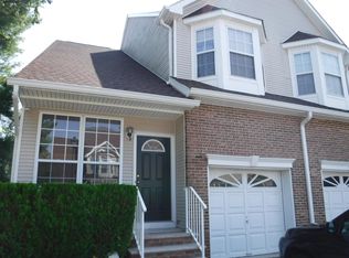 1 Saddle Ct #1201, Somerset, NJ 08873