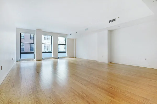 Sold by Level Group | media 12