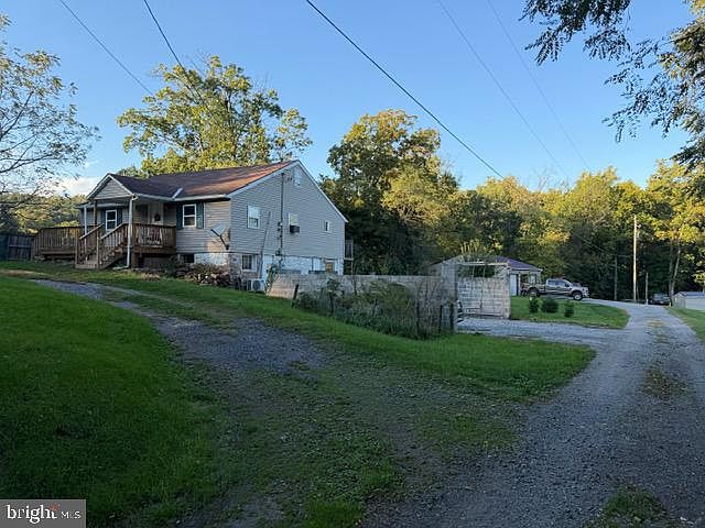 1st image of 4823 Lewisberry Rd