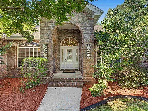 3rd image of 3020 Greystone Dr