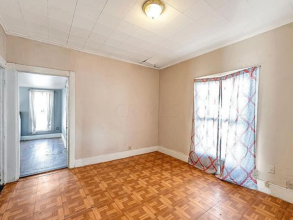 3rd image of 427 Uncapher Ave