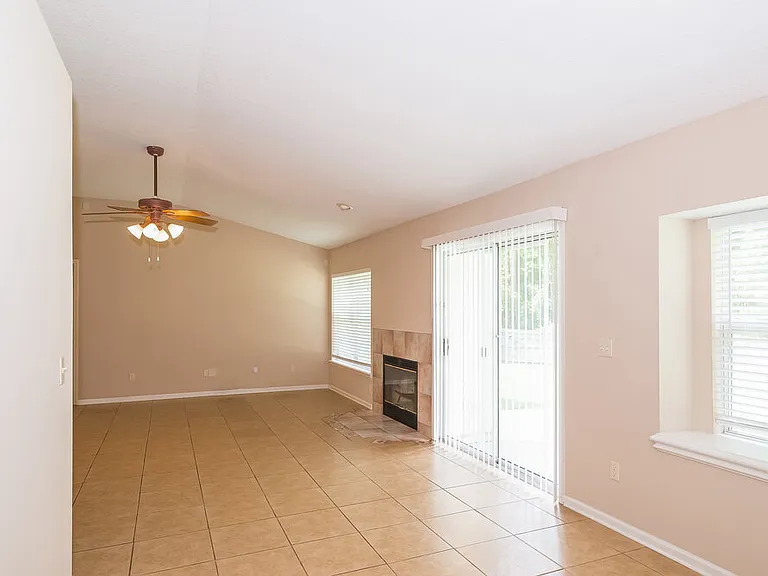 644 Southern Lily Dr — Photo 4