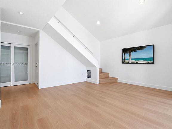 4th image of 3114 Bird Ave #3114