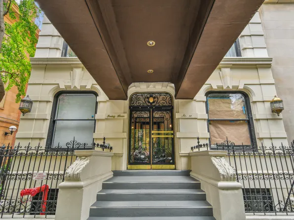 26 Gramercy Park South image 1 of 10
