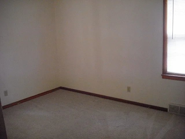 1200 W 20th St — Photo 6