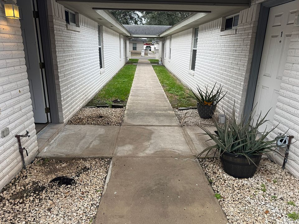 1st image of 1806 Tierra Dulce Dr APT 3