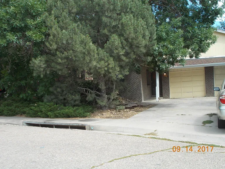 5840 Newcombe Ct — Photo 1