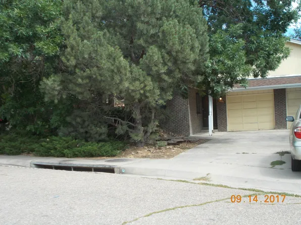 5840 Newcombe Ct, Arvada, CO 80004