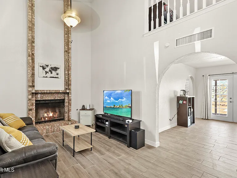 10925 Ernie Banks Dr — Photo 5