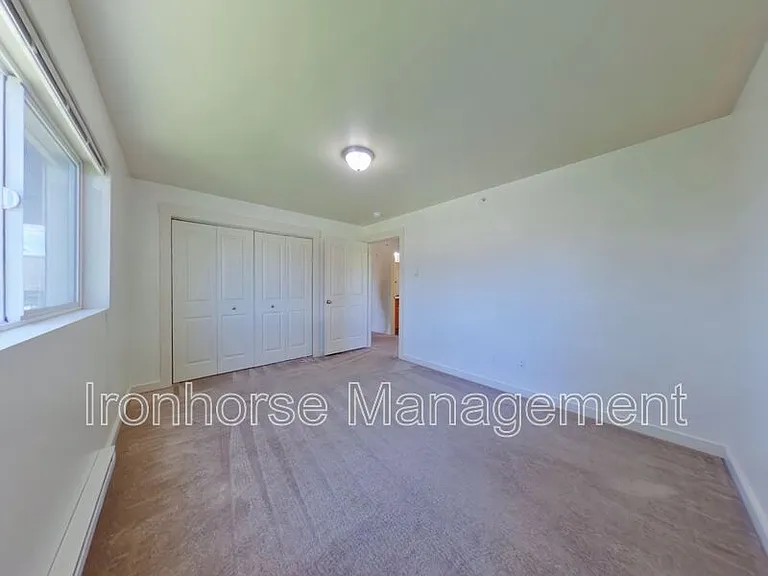 807 W Villard St #20 — Photo 10