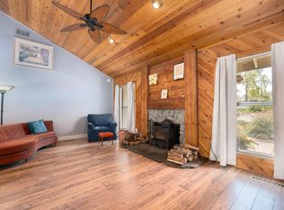 8409 Creekview Ln, Redding, CA 96001