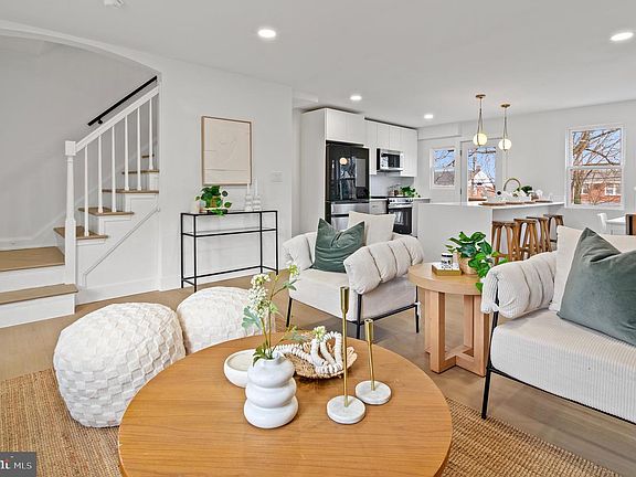 5th image of 5905 Glenkirk Rd