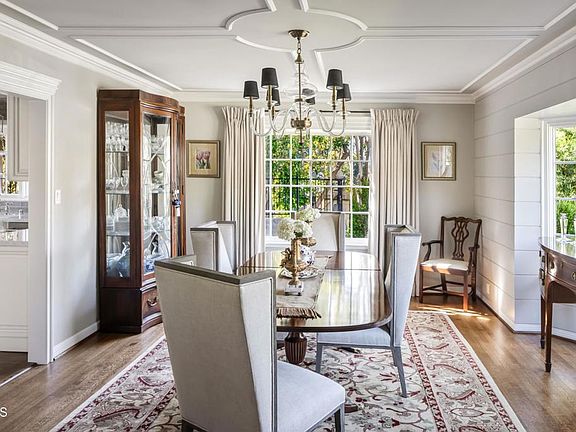 5th image of 2390 Ridgeway Rd