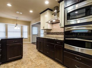 133 Springhill Dr, Hurst, TX 76054