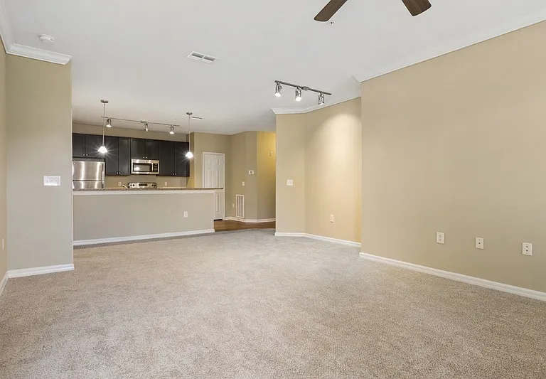 Lantower Cypress Creek — Photo 19