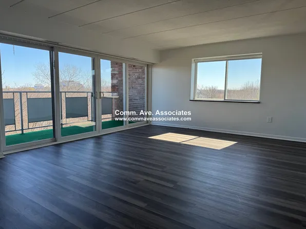 55 Hill Rd, Belmont, MA