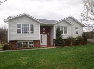 1006 Barker Ln W, Berea, KY 40403